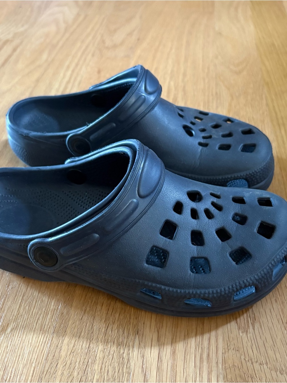 Comfort Slip-On Clog in Dark Navy Sz 9 Sandals Closed Toe